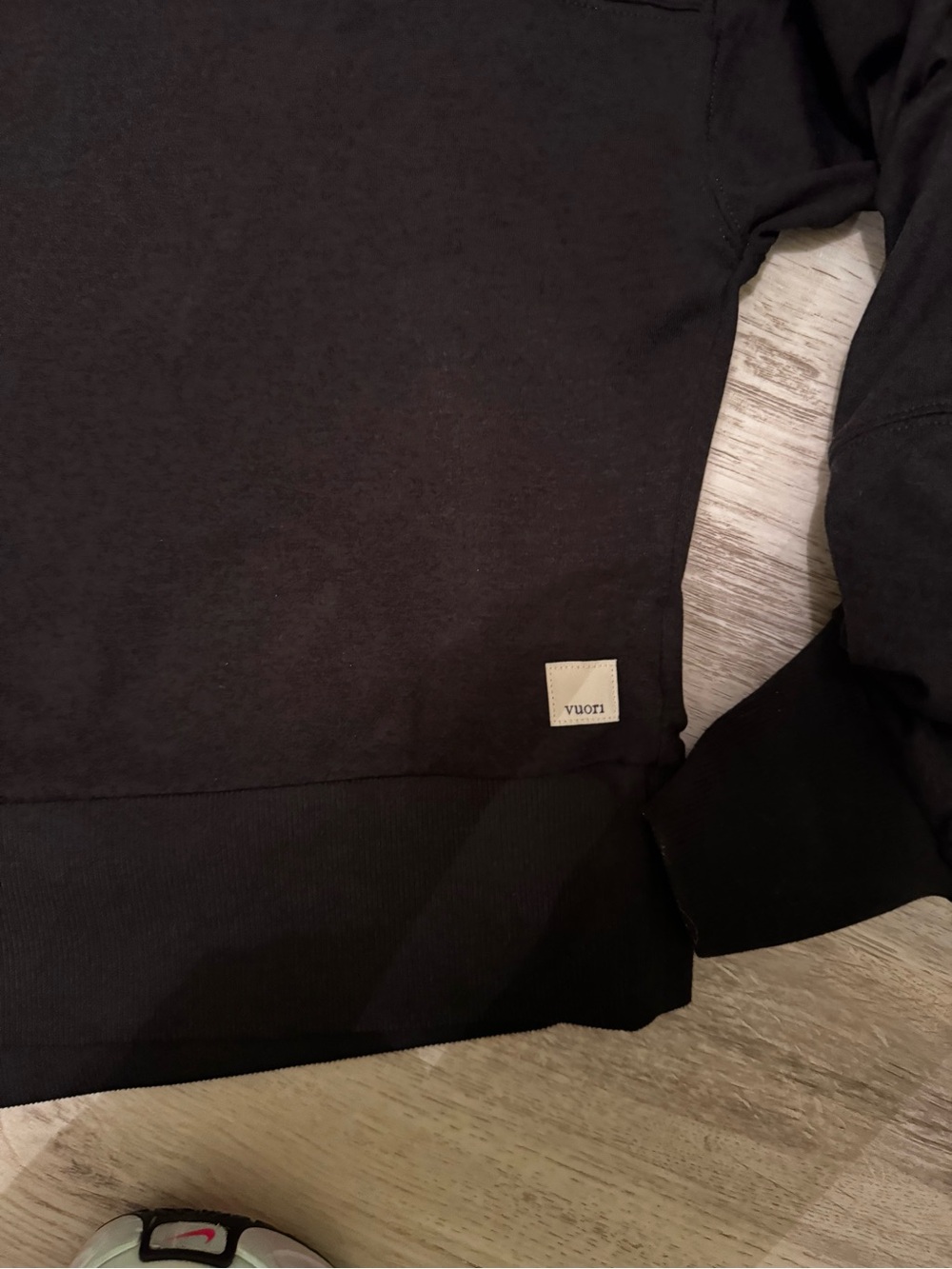 Vuori Black 1/4 zip crop hoodie with matching joggers size L - Picture 10 of 10
